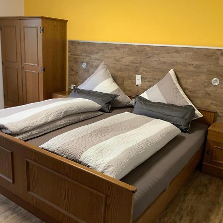 Pension Selzer Antrifttal ภายนอก รูปภาพ