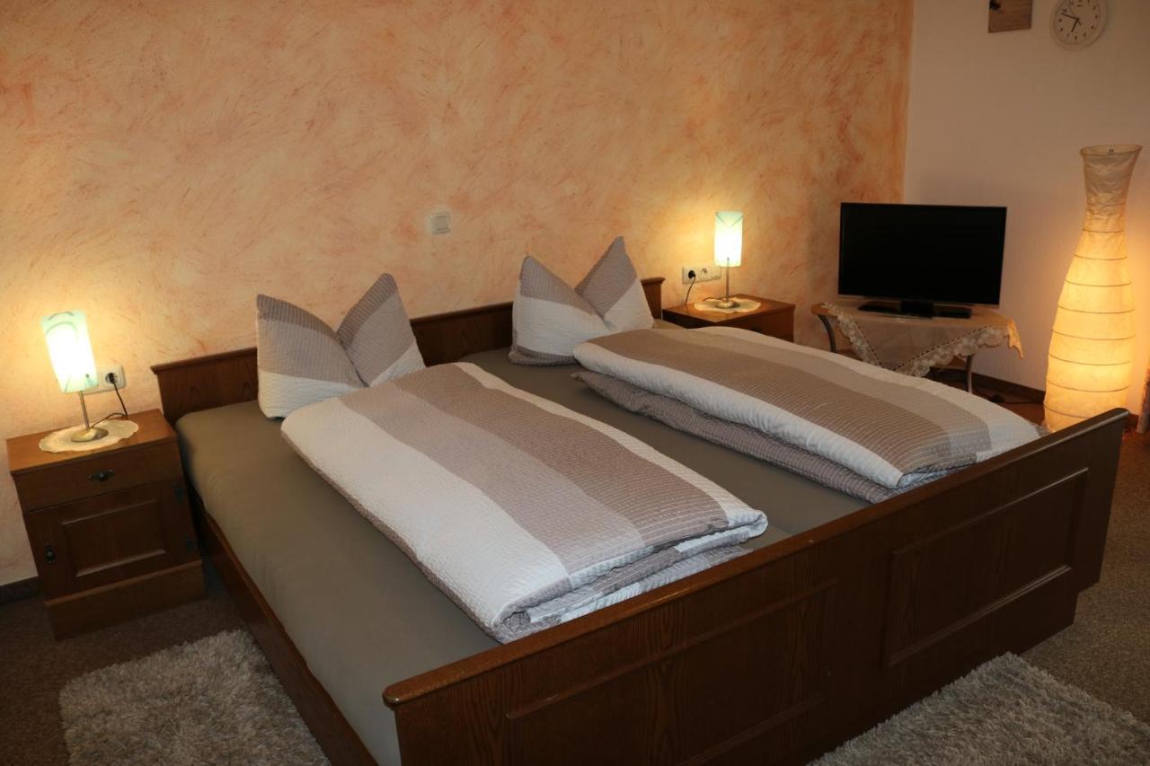 Pension Selzer Antrifttal ภายนอก รูปภาพ